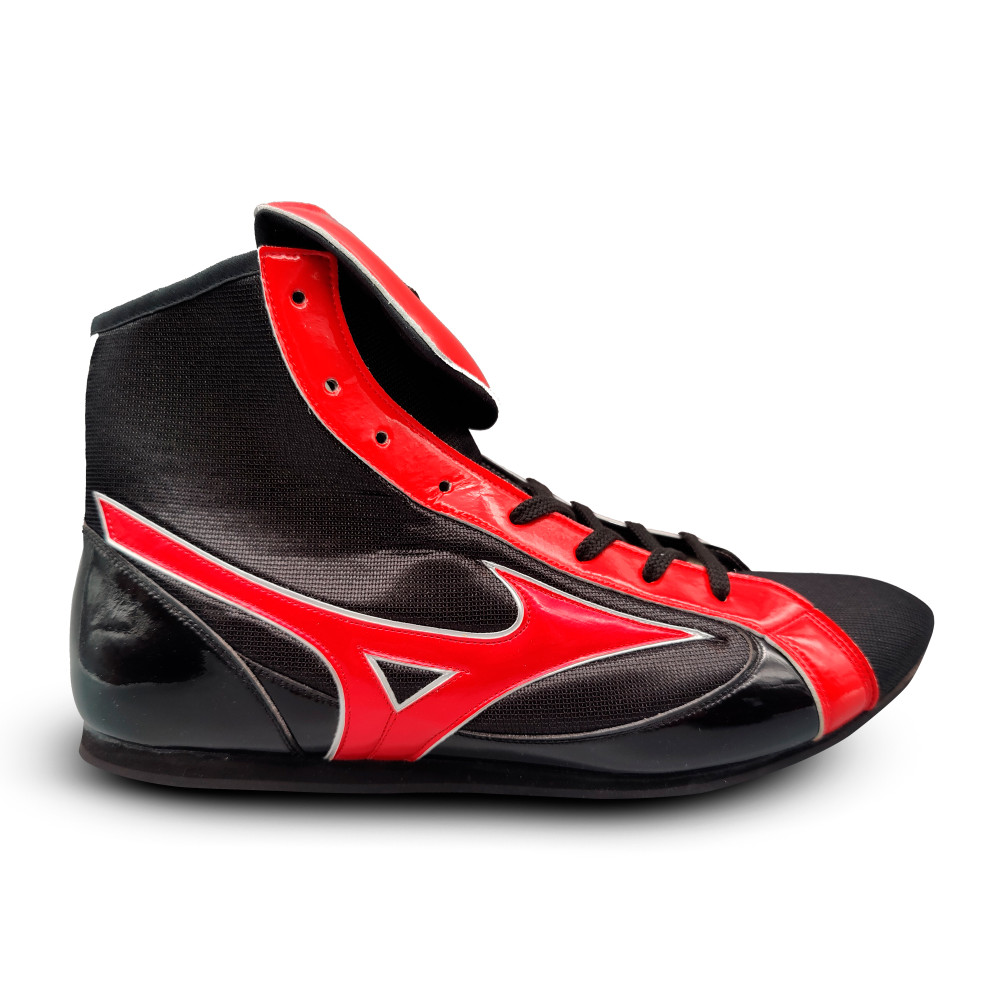 Boxing shoes Mizuno Mid-Cut - black / red