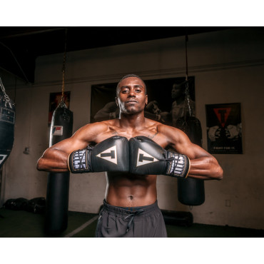 Boxing gloves TITLE Boxeo Quatro - black